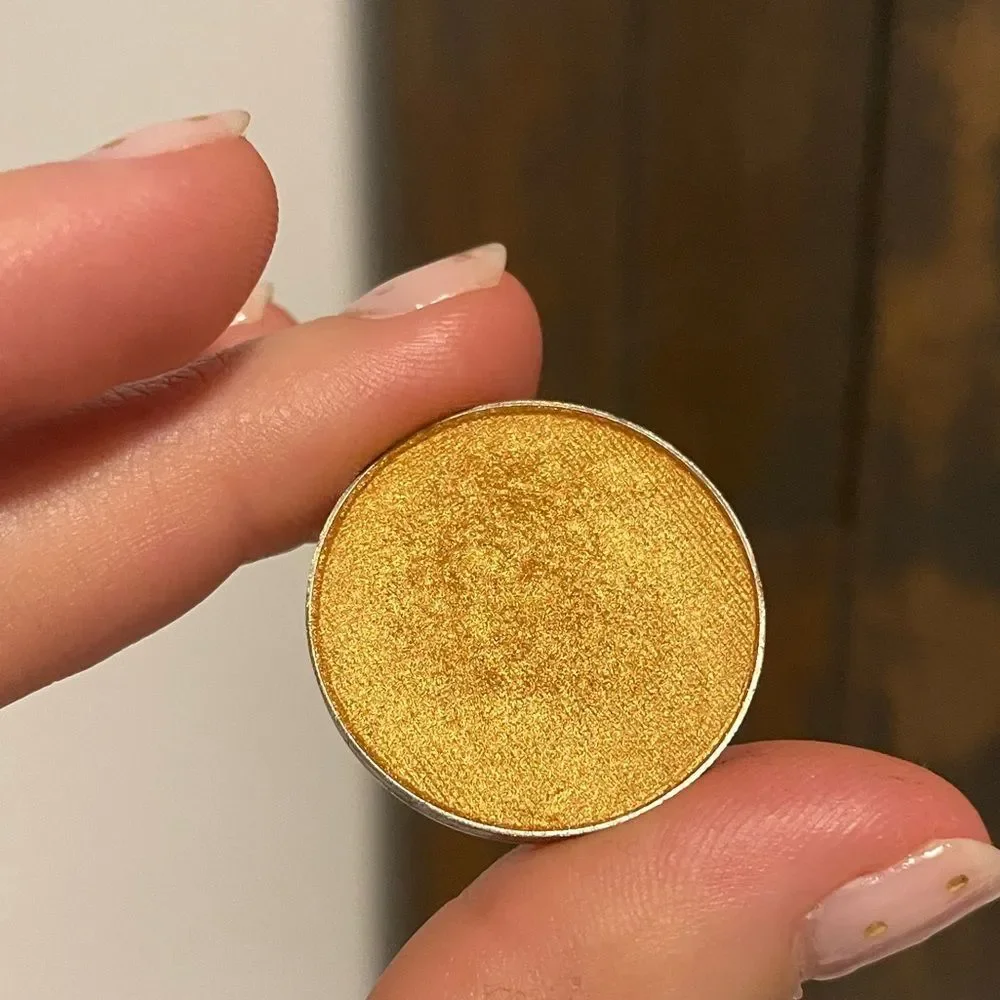 Makeup Geek Eyeshadow Casino Yellow Gold Shimmer Discontinued Used